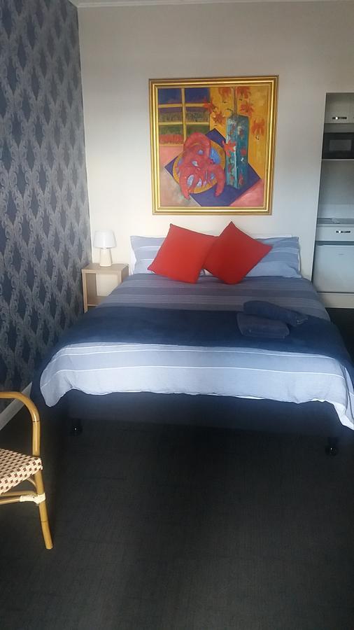 Nana Glads Beachfront Accommodation Фитианга Экстерьер фото